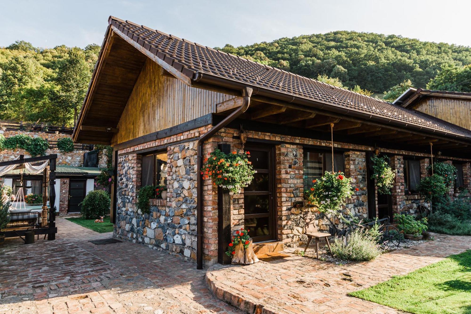 Casa Soseco Hotel Orşova Exterior foto